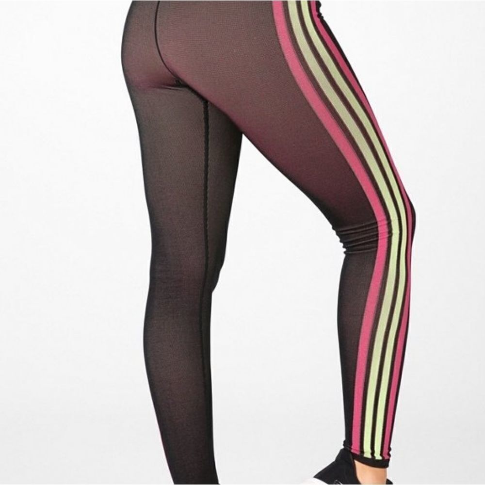 Fabletics High-Waisted Seamless Stripe Legging Black Medium